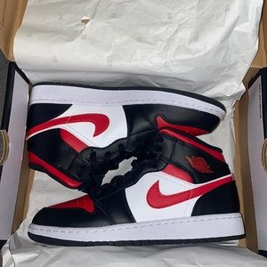 Air Jordan 1 mid (GS)